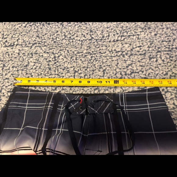 Men’s Quiksilver Cypher Board Shorts SZ 32 - Picture 11 of 13